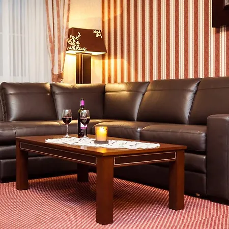 Hotel Logos 2*